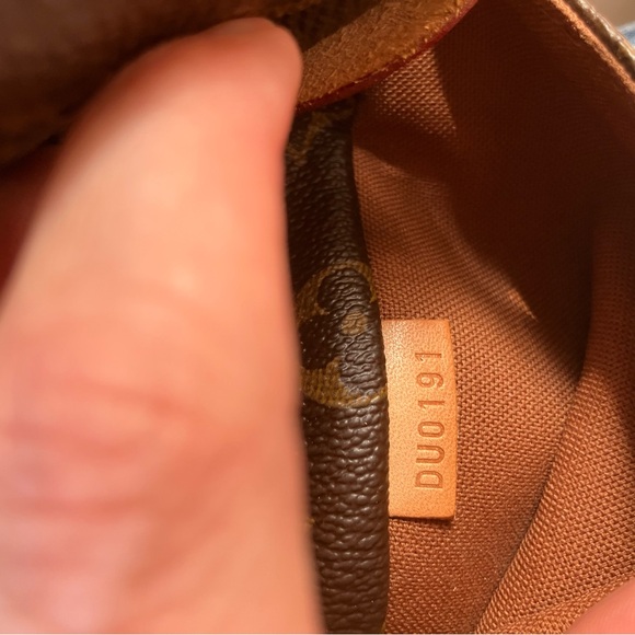 Louis Vuitton monogram Totally GM size bag. Like new excellent condition,No odor - Picture 7 of 15